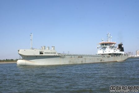 河船重工3700m3開(kāi)體泥駁（SB813）交付