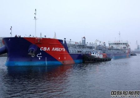 Kherson船廠一首制油船試航