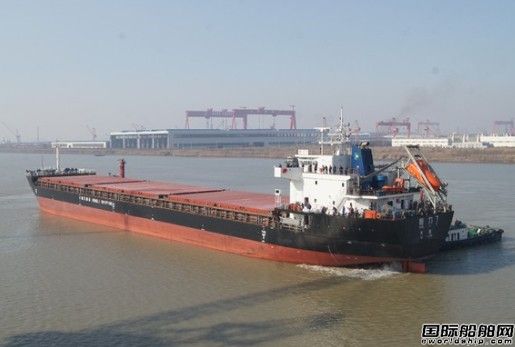 海通海工15000DWT散貨船首制船試航
