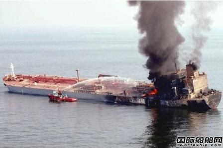 “ARAEVO”號油輪在利比亞港口遭轟炸