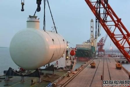 富瑞重裝發運首套船用LNG液罐