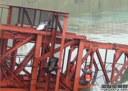 東方重工一座塔吊倒塌2死4傷