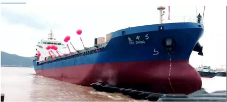 振興船舶為煙臺港建造首艘集裝箱船下水