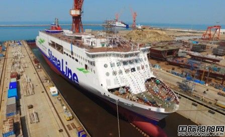 中航威海一艘3100米車道高端客滾船下水