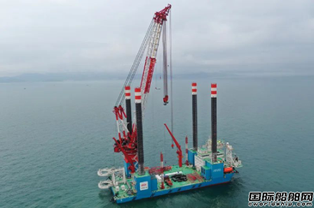 中國首艘1300噸自升自航式風電安裝船開啟首次安裝任務