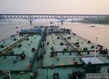 南京油運及時恢復運行17000噸拖駁編隊