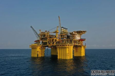 全球首座10萬噸級深水半潛式生產儲油平臺即將投產