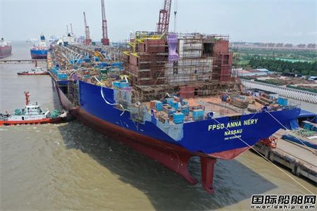 上海中遠海運重工改裝“獵鷹”輪完成最后一次出塢節點