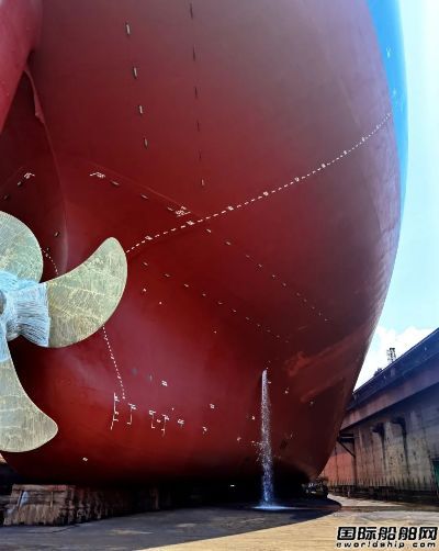 大連中遠海運重工完成“新丹洋”輪壓載水改造工程