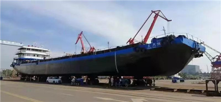青山船廠一船下水一船交付