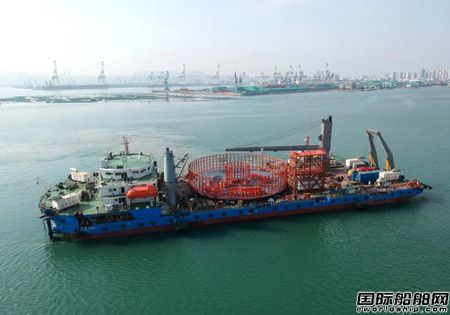 中集來(lái)福士改造“潤(rùn)能168”布纜船項(xiàng)目完工交付