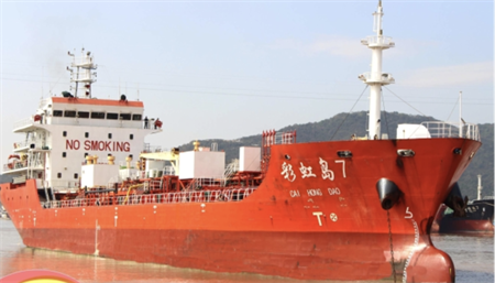 東海海域一艘船自沉，航經油輪救起全部落水船員