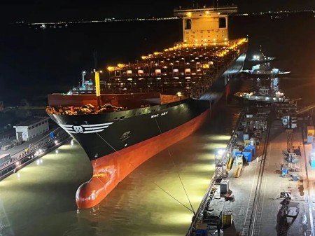 文沖修造完成“MSC阿比”輪尾軸系拆檢及螺旋槳換新工程