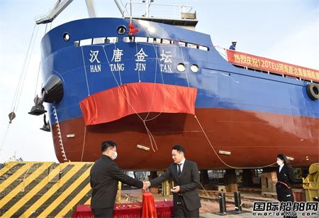 �����촬�S����120TEU�Ӻ�ֱ�_���b�䴬�����ˮ