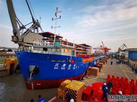 �����촬�S����120TEU�Ӻ�ֱ�_���b�䴬�����ˮ