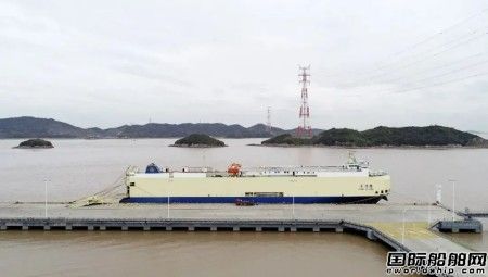 招商輪船滾裝船“長達隆”輪泰國林查班國際航線首航