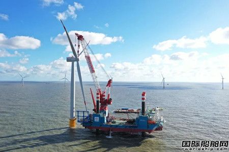 振華重工與中國鐵建港航局集團(tuán)簽訂5000噸全回轉(zhuǎn)起重船建造合同