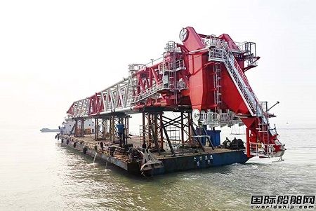 潤邦重機為GustoMSC建造2500噸伸縮臂式海洋起重機發運