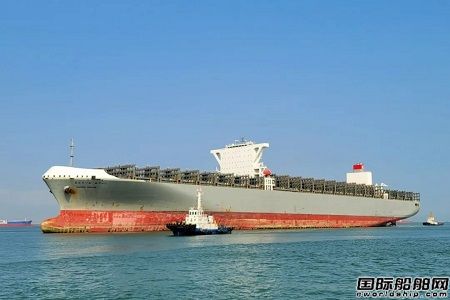 再創進塢紀錄！文沖修造首艘366米集裝箱船順利進1#塢