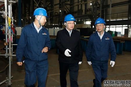 楊金成到中國(guó)船舶集團(tuán)渤海造船調(diào)研