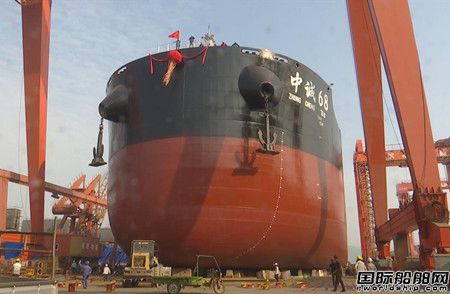 海濱船舶建造65000噸散貨船“中誠68輪”順利下水