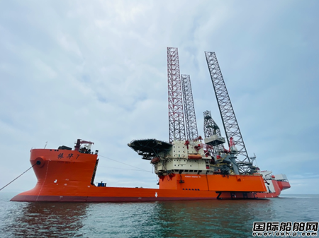 “振華7”輪青島成功浮裝發運“振海二號”平臺