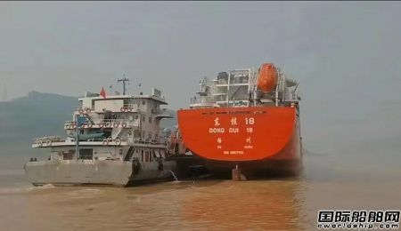 川船重工建造13800噸不銹鋼化學品船首制船完成海試