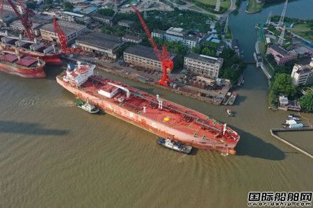 廣東中遠海運重工首艘雙燃料改裝船“雙子”輪進廠開工