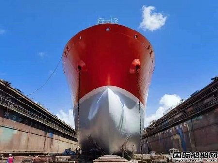上海中遠海運重工高質量完成LPG船奧斯普瑞輪有機硅油漆工程