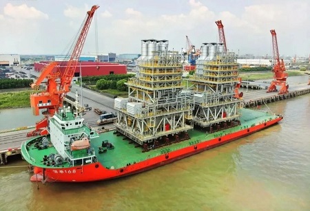 “恒基168”輪首批巴西FPSO發(fā)電模塊在張家港滾裝啟運