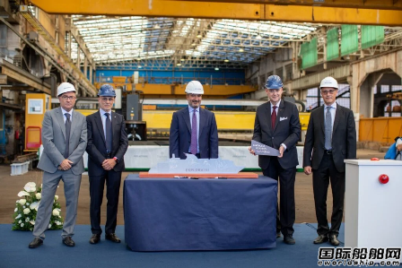 一船下水一船開工!Fincantieri兩艘郵輪同日完成重要節點