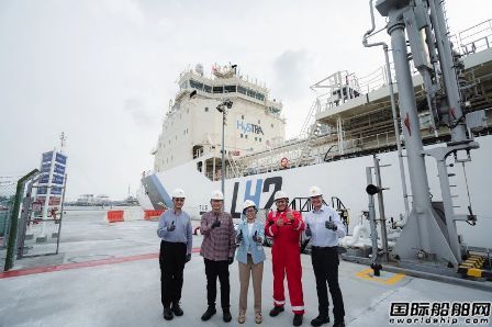 全球首艘液氫運輸船“SUISO FRONTIER”號首次停靠新加坡
