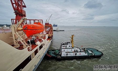 南通中遠海運船務大型雙燃料改裝“至誠”輪完成傾斜試驗節點