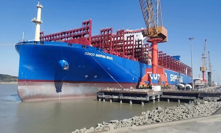 中遠海運集運首艘14100TEU集裝箱船 “中遠海運巴西”輪交付首航運營