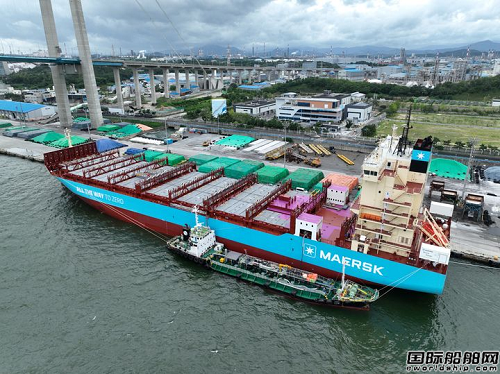 全球首次！蔚山港完成大型箱船甲醇燃料船對船加注
