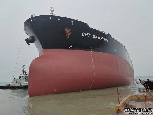 招商工業孖洲島基地維保 “DHT紫荊”輪順利出塢