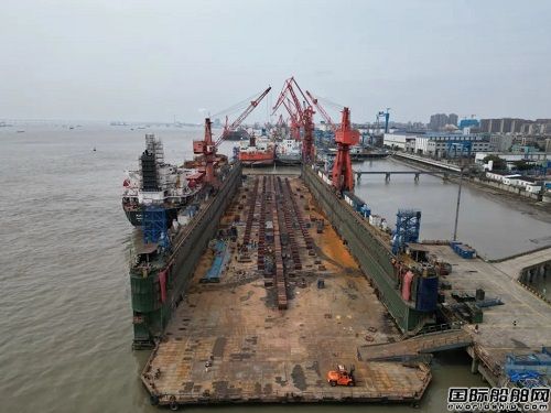 南通中遠海運船務“南通號”浮船塢順利完成技改工程