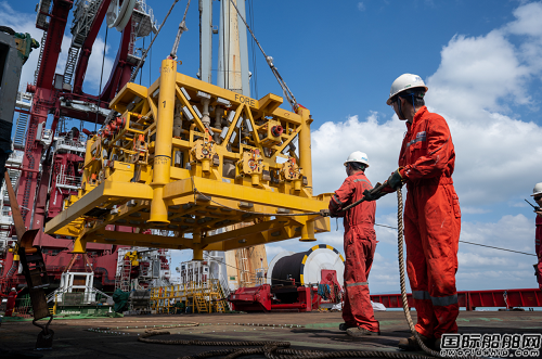 海油工程承建！“深海一號”二期最大水下生產(chǎn)設(shè)施完成就位