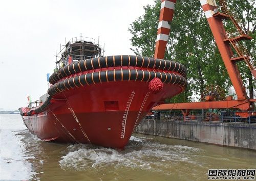鎮江船廠4120kW全回轉拖輪順利下水