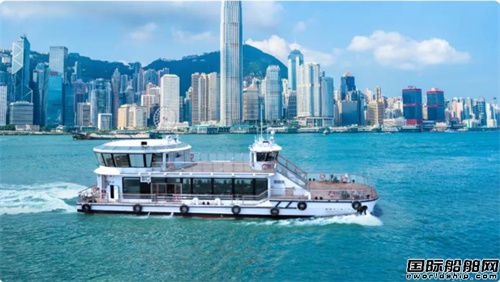 江龍船艇建造“香港水上的士18”號豪華客船亮相維多利亞港