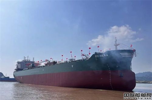 天時造船首制50000噸級MR油化船吉水出塢