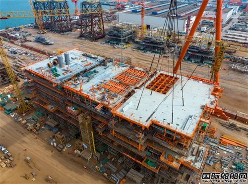 海油工程承建潿洲11-4 CEPD平臺(tái)主結(jié)構(gòu)成功封頂