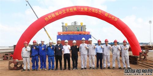振華重工為中交天航局建造國內(nèi)首制余水處理船吉水