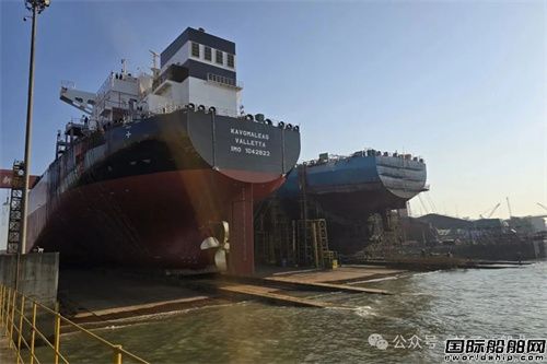 新?lián)P子造船交付Dynacom首制75000噸LR1型油輪