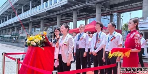 廈船重工交付中遠海運特運7500車位雙燃料汽車運輸船