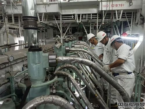 招商工業(yè)青島船廠82000噸散貨船4號(hào)船主機(jī)動(dòng)車成功