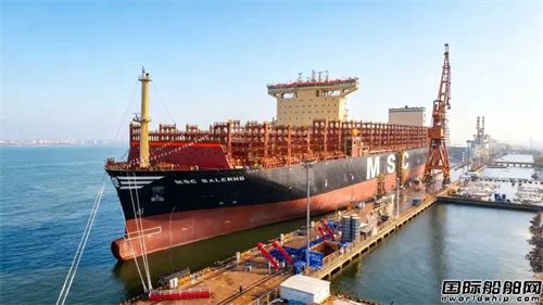 大船天津雙燃料16000TEU集裝箱船15號船提前交付