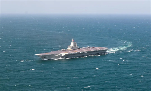 福建艦航母編隊(duì)首次海上實(shí)兵訓(xùn)練