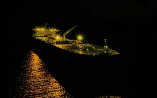 歐盟再出重拳打擊影子船隊，40艘油船面臨制裁風險