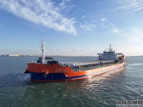 國(guó)內(nèi)首艘近海航區(qū)新能源散貨船完成試航